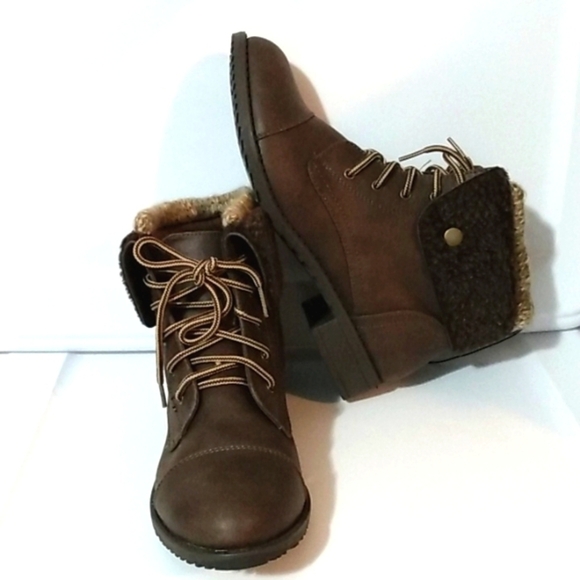 CLIFFS BY WHITE MOUNTAIN CHOCOLATE BROWN LACE UP FUR TRIM ANKLE BOOTS SZ 6 NWOT - Picture 2 of 11